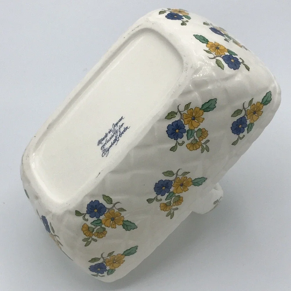Floral Basket Made in‎ Japan Exclusively for Elizabeth Arden 7x4